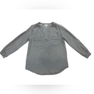 JOIE Black/White Long Sleeve V-Neck Printed Blouse Front Pockets 100% Silk XS